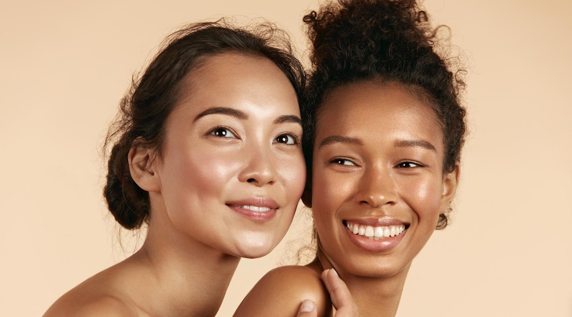 在最新一期的专业美容杂志中谈论所有关于谷胱甘肽的事情！